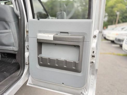 Used 2013 Ford F250 XLT w/ FX4 4X4 Off-Road Pkg image 19