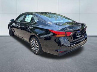 Used 2025 Nissan Altima 2.5 SV FWD video 2