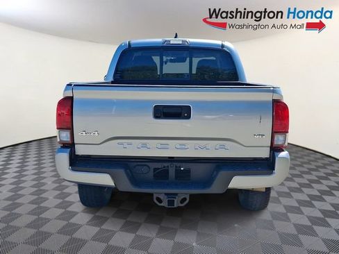 Used 2023 Toyota Tacoma SR AWD/4WD image 5