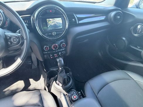 Used 2019 MINI Cooper 4-Door Hardtop FWD image 11
