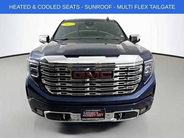 Used 2023 GMC Sierra 1500 Denali w/ Denali Reserve Package AWD/4WD image 2