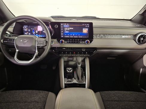 Used 2024 Chevrolet Colorado ZR2 w/ Technology Package image 10