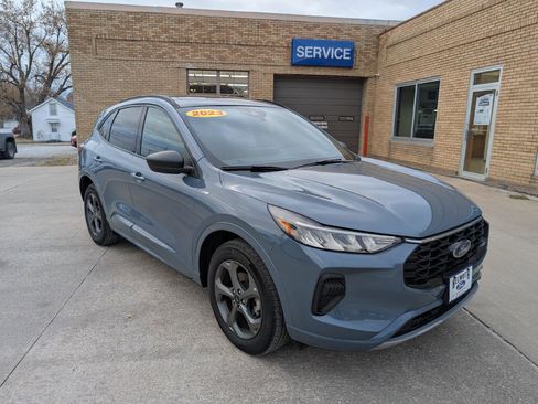 Used 2023 Ford Escape ST-Line w/ Tech Pack #1 image 4