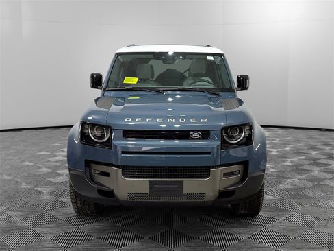 New 2026 Land Rover Defender 110 S image 8