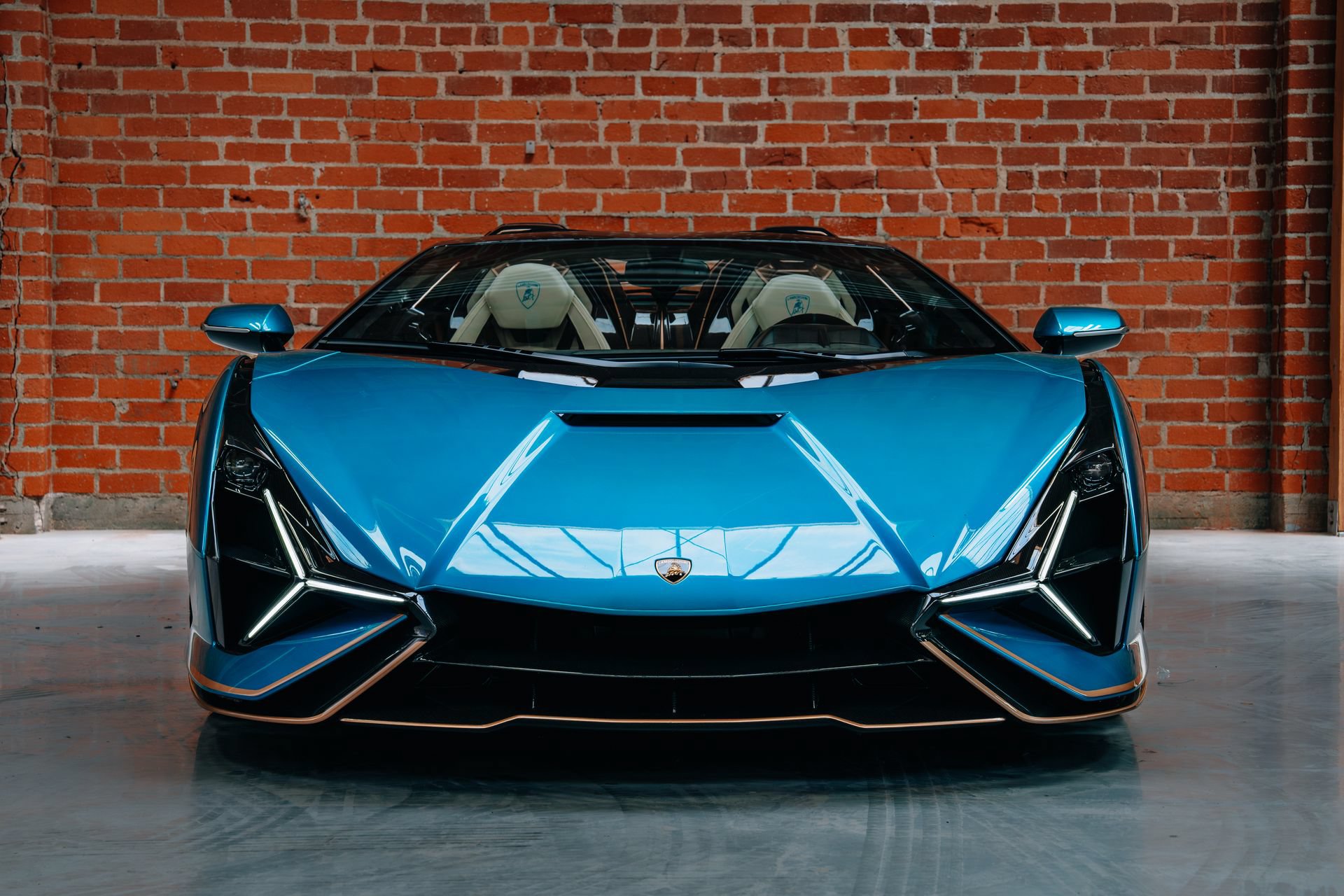 Used 2021 Lamborghini Sian Roadster AWD/4WD image 2