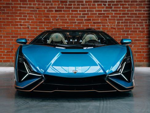Used 2021 Lamborghini Sian Roadster AWD/4WD image 2