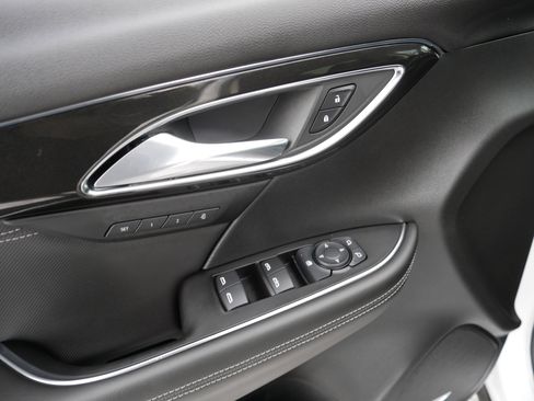 Used 2025 Buick Envision Preferred image 19