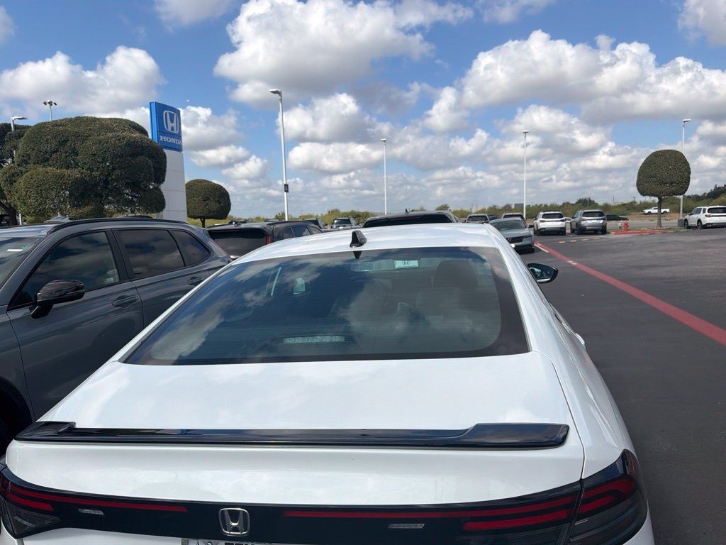 Used 2024 Honda Accord Sport image 5