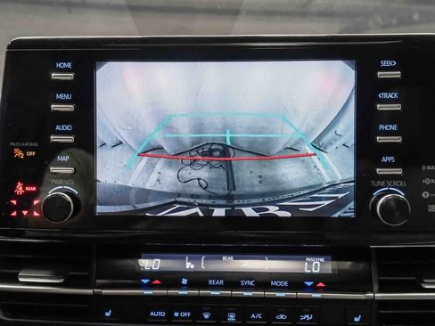 Used 2024 Toyota Sienna XLE w/ XLE Plus Package image 26