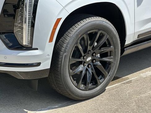 New 2026 Cadillac Escalade Sport w/ LPO, ONYX Package AWD/4WD image 17
