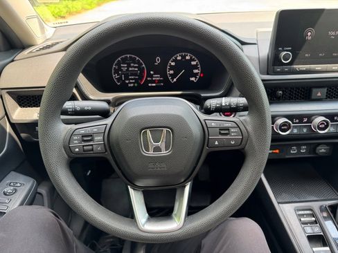 Used 2023 Honda CR-V EX image 17