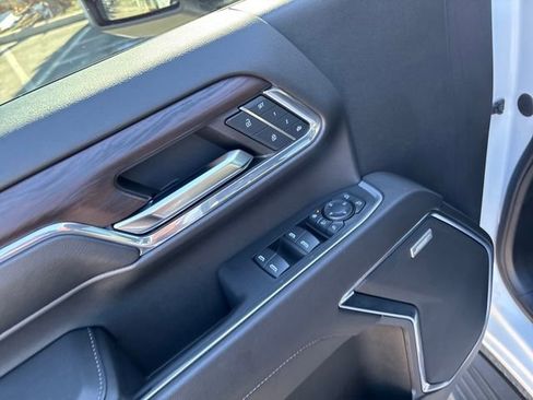 Used 2024 GMC Sierra 2500 SLT w/ SLT Premium Package image 14