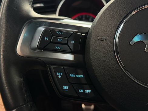 Used 2018 Ford Mustang GT Premium w/ Black Accent Package RWD image 19