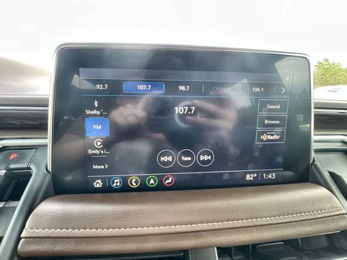 Used 2021 Chevrolet Tahoe High Country w/ Premium Package image 13