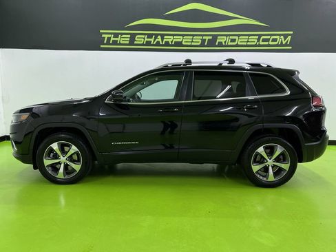 Used 2019 Jeep Cherokee Limited AWD/4WD image 6