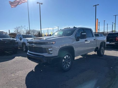 New 2026 Chevrolet Silverado 2500 Custom w/ Custom Value Package image 7