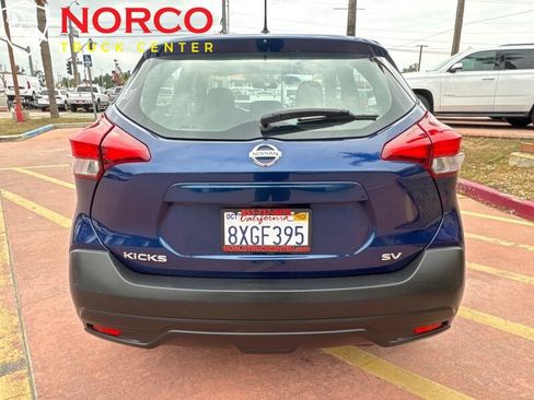 Used 2019 Nissan Kicks SV image 8