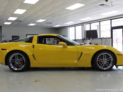 Used 2007 Chevrolet Corvette Z06 w/ Preferred Equipment Group RWD image 9