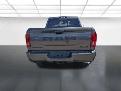 Used 2025 RAM 2500 Laramie AWD/4WD image 3