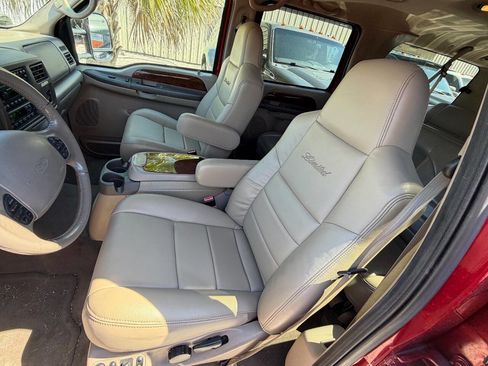 Used 2002 Ford Excursion Limited image 9