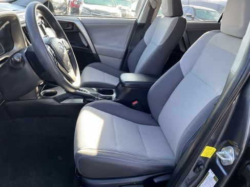 Used 2013 Toyota RAV4 XLE image 15