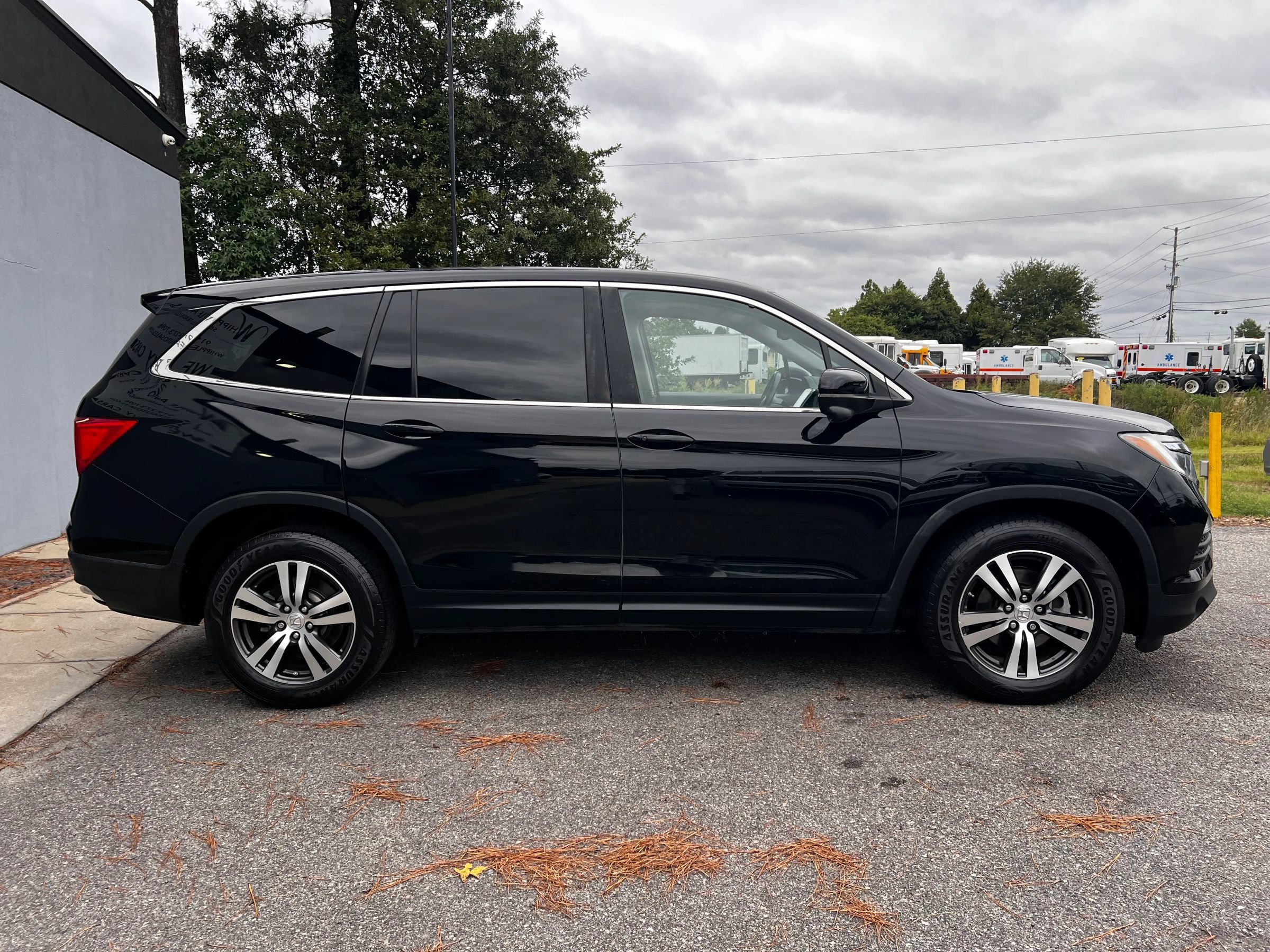 Used 2018 Honda Pilot EX-L image 4