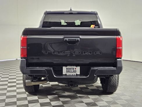 Used 2025 Toyota Tacoma TRD Off-Road AWD/4WD image 4