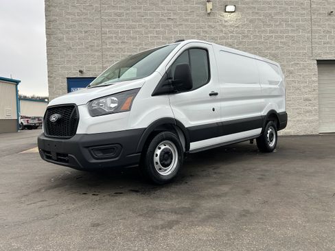 New 2026 Ford Transit 150 Low Roof RWD image 4
