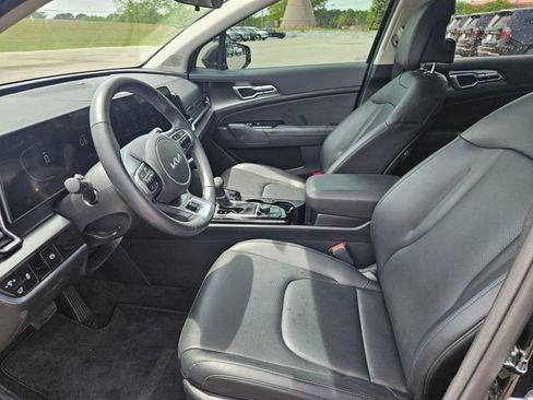 Used 2025 Kia Sportage EX w/ Premium Package FWD image 9
