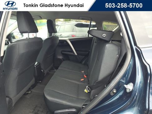 Used 2017 Toyota RAV4 LE image 28