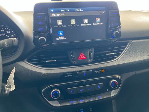 Used 2018 Hyundai Elantra GT image 35