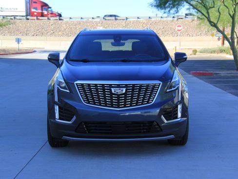 Used 2021 Cadillac XT5 Premium Luxury image 2