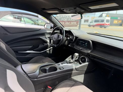 Used 2016 Chevrolet Camaro LT image 27