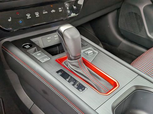 Certified 2026 Nissan Kicks SR w/ Cold Weather Package FWD image 24