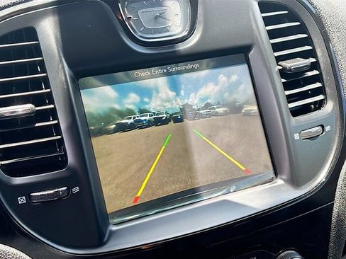 Used 2018 Chrysler 300 S AWD/4WD image 13