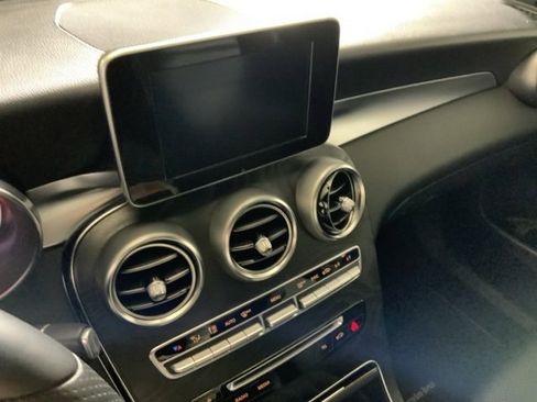 Used 2018 Mercedes-Benz GLC 300 4MATIC image 22