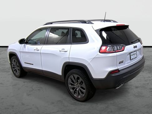 Used 2021 Jeep Cherokee Latitude Lux 80th Anniv w/ Quick Order Package 26U 80TH FWD image 2
