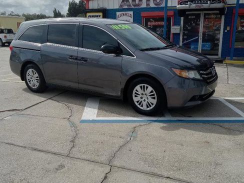 Used 2014 Honda Odyssey LX image 1
