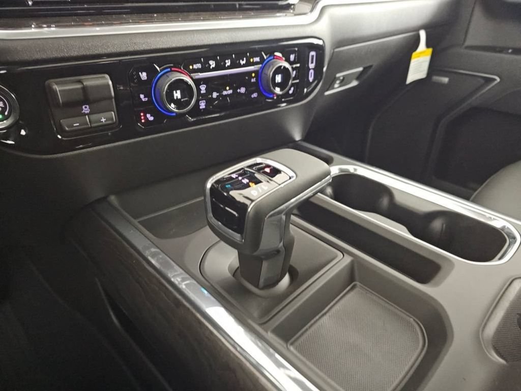 Used 2026 Chevrolet Silverado 1500 LTZ AWD/4WD image 35