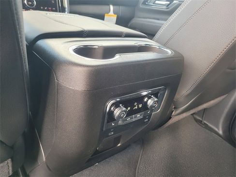 New 2026 GMC Yukon XL Denali image 9