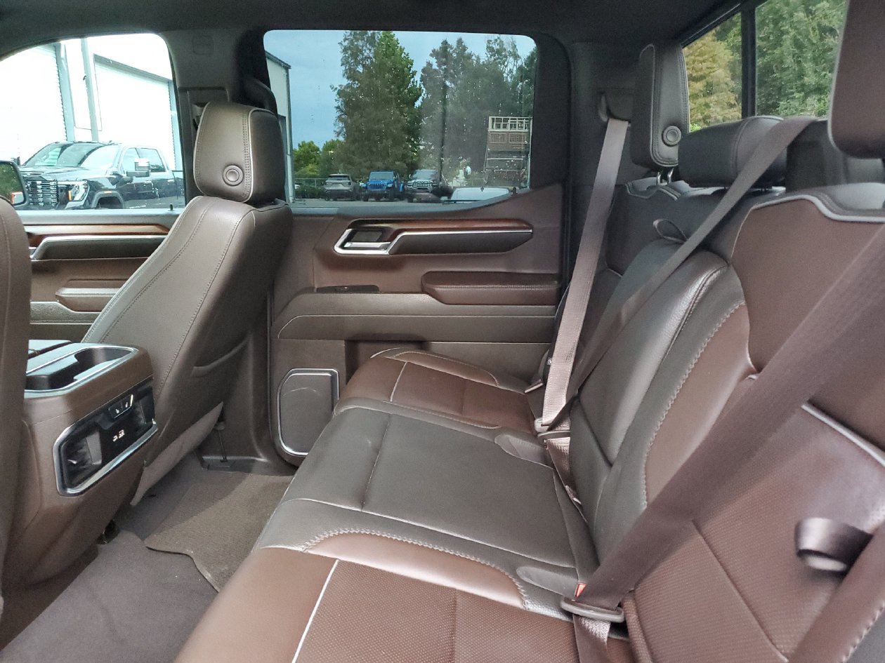 Used 2024 GMC Sierra 1500 Denali w/ Denali Reserve Package AWD/4WD image 11