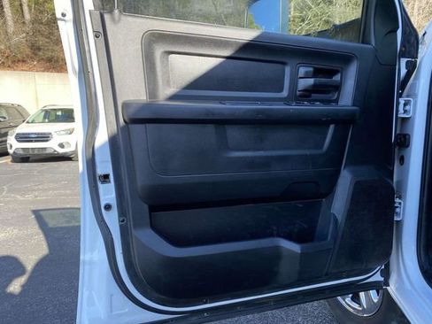 Used 2017 RAM 2500 Tradesman w/ Chrome Appearance Group image 17