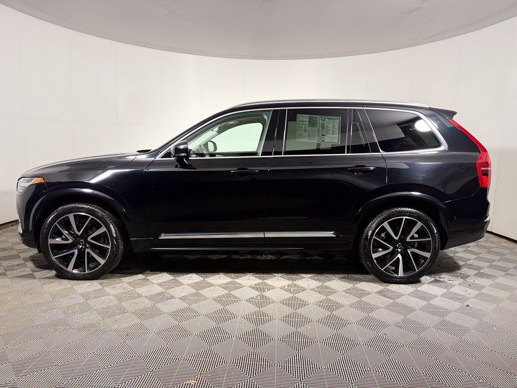 Used 2023 Volvo XC90 B6 Plus w/ Protection Package Premier AWD/4WD image 3