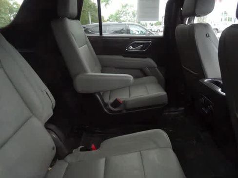 Used 2023 Chevrolet Tahoe LT w/ LT Signature Package AWD/4WD image 14