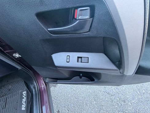 Used 2016 Toyota RAV4 LE AWD/4WD image 41