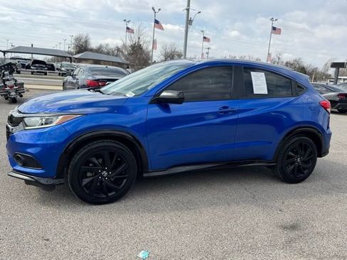 Used 2021 Honda HR-V Sport image 3