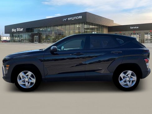New 2026 Hyundai Kona SE FWD image 3