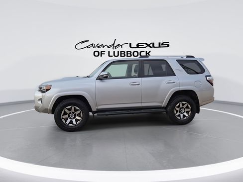 Used 2017 Toyota 4Runner TRD Off-Road Premium AWD/4WD image 6