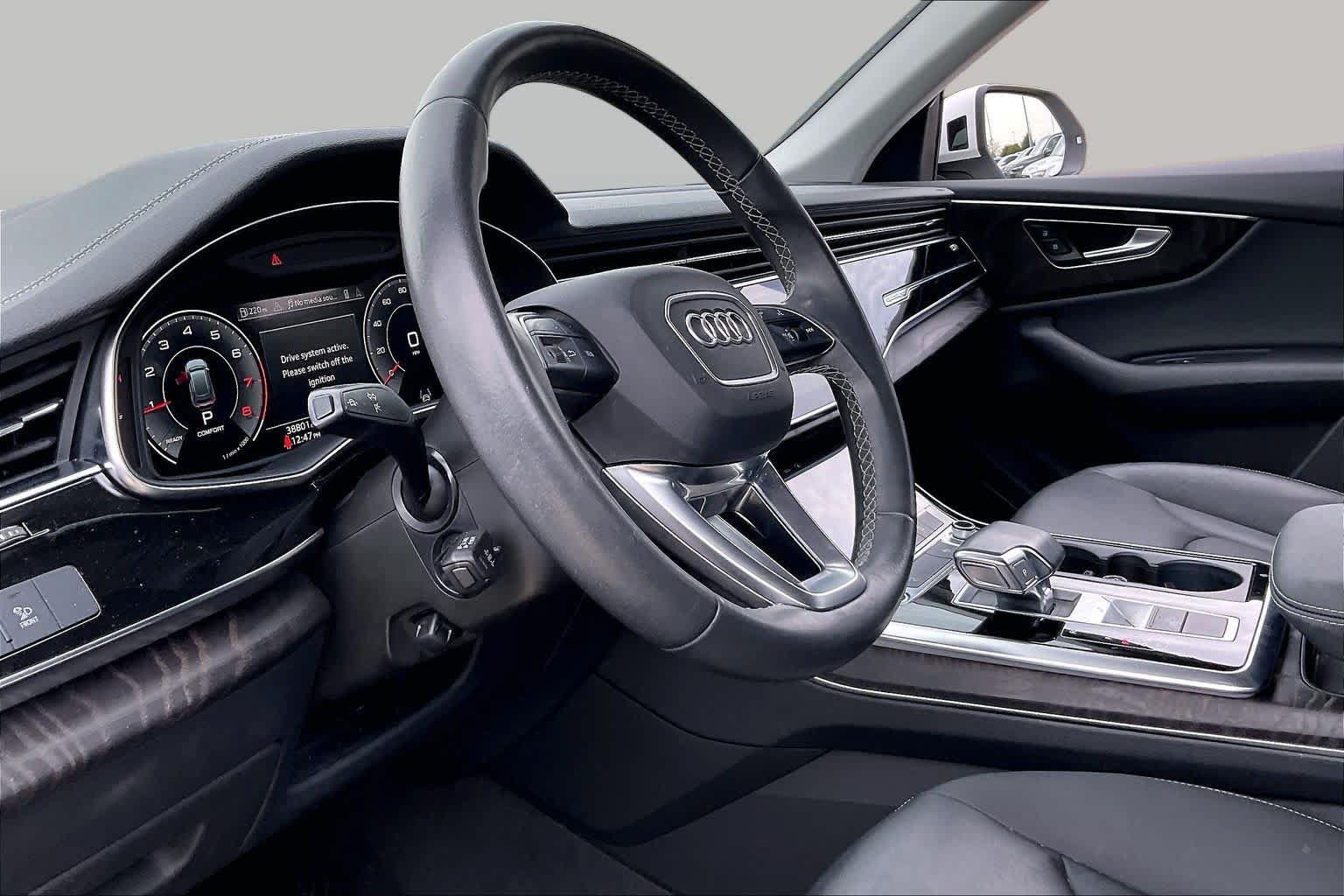 Used 2023 Audi Q8 Premium w/ Convenience Package AWD/4WD image 17