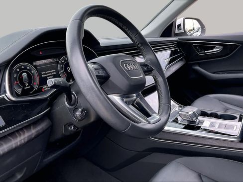 Used 2023 Audi Q8 Premium w/ Convenience Package AWD/4WD image 17